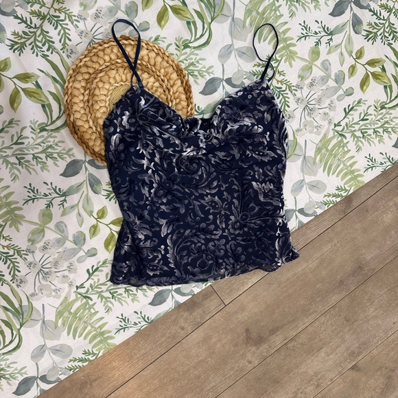 New Majorelle Women’s Velvet Cami Tank Top 90s Style Size Small - Picture 12 of 16